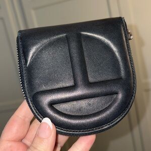 Telfar wallet (used / no zipper pull)